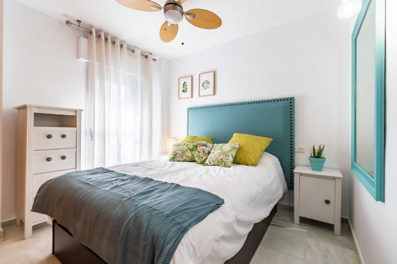 Fuengirola Los Boliches Paseo Maritimo Rey De Espana Esquina Lope De Vega 1 Dormitorio Mas Sofa Cama Salon Mas Cama Supletoria Zewnętrze zdjęcie